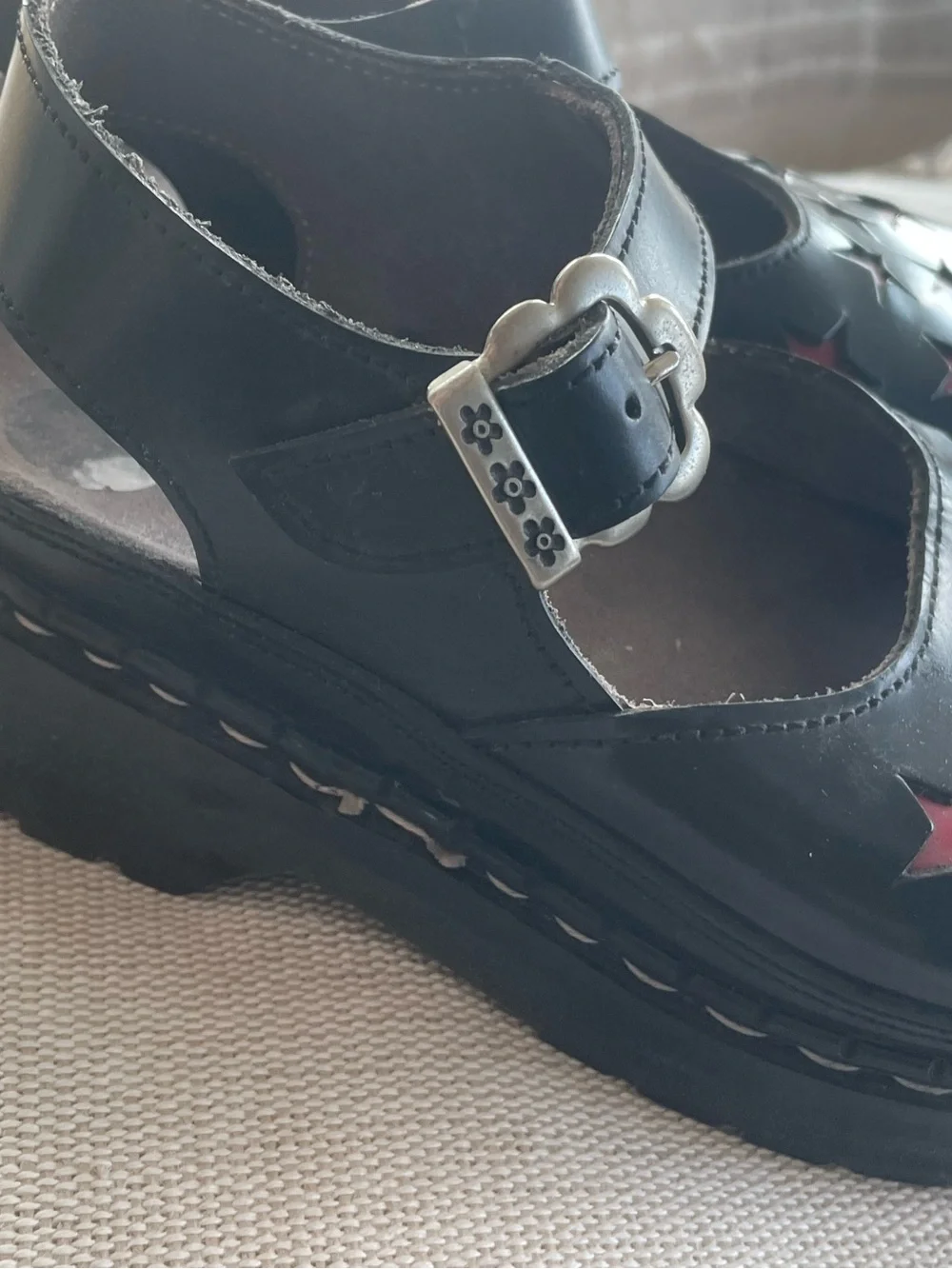 Tredair Black Sandals 1990s Vintage Red Star Cutouts *RARE*